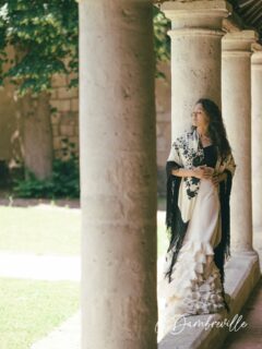 Je continue ma série de portraits avec Alma, artiste, professeur de danse contemporaine et danseuse de Flamenco. 
Photos prises pour des projets professionnels au Conservatoire de Chartres. 

#chartres #photographechartres #photographeindépendant #portrait_perfection